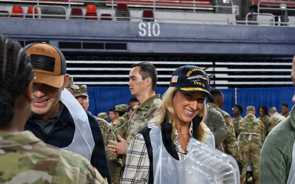 Secretary of War Serves National Guardsmen a Thanksgiving Meal