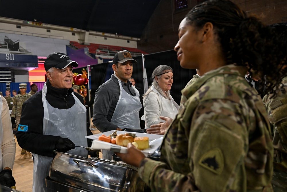 Secretary of War Serves National Guardsmen a Thanksgiving Meal