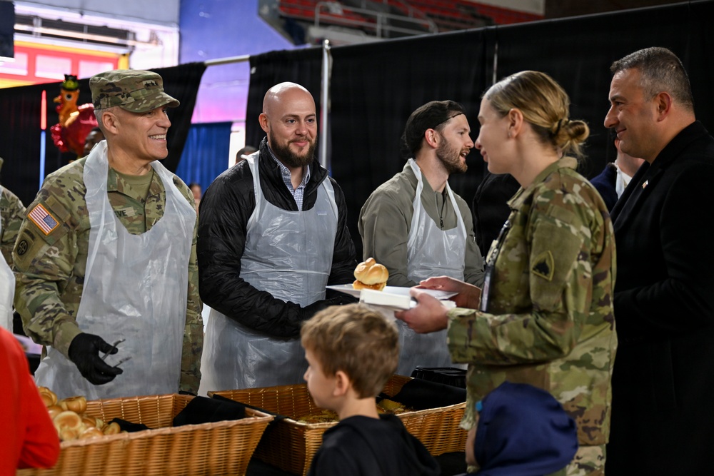 Secretary of War Serves National Guardsmen a Thanksgiving Meal