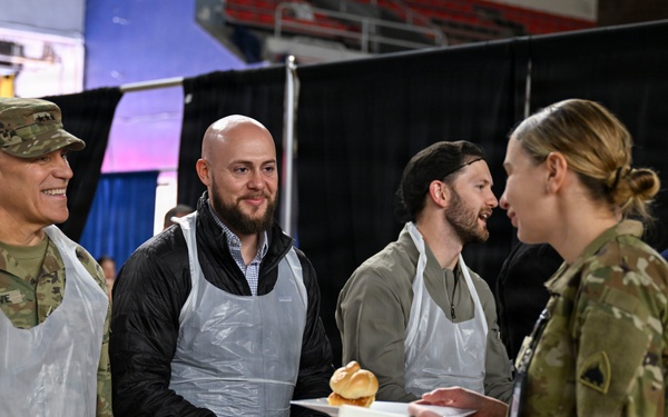 Secretary of War Serves National Guardsmen a Thanksgiving Meal