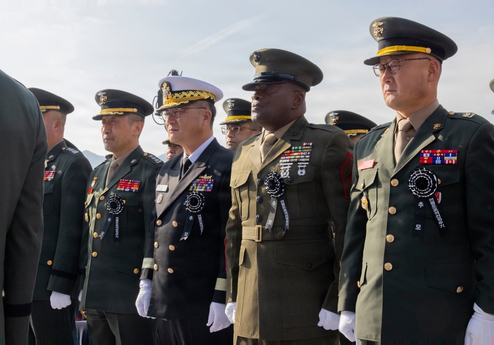 MARFORK attends a memorial ceremony for the Bombardment of Yeonpyeong