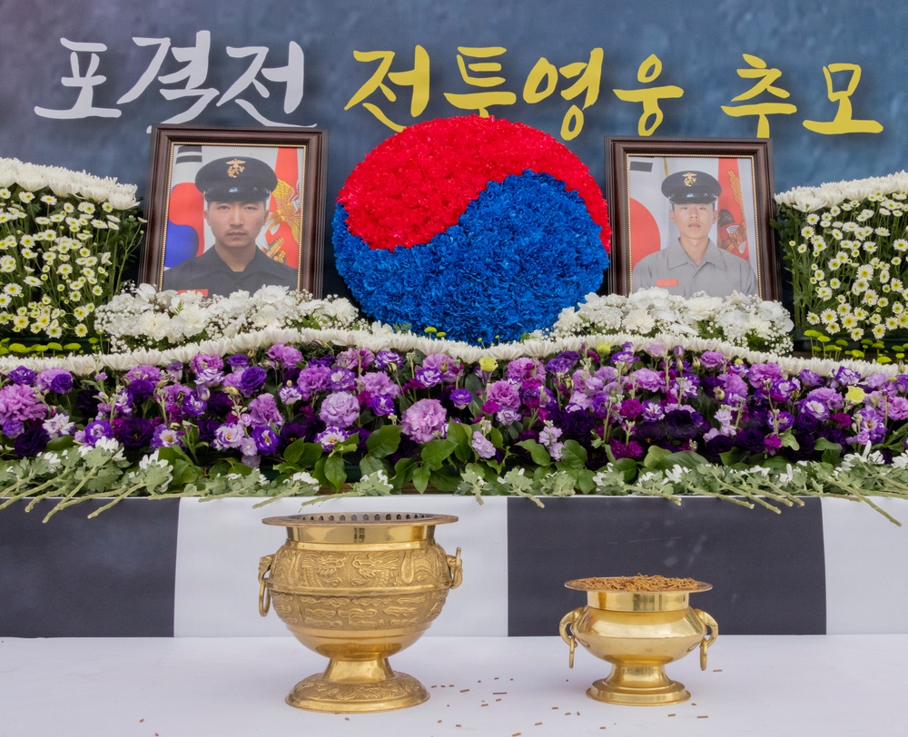 MARFORK attends a memorial ceremony for the Bombardment of Yeonpyeong
