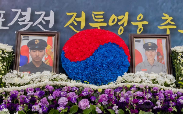 MARFORK attends a memorial ceremony for the Bombardment of Yeonpyeong