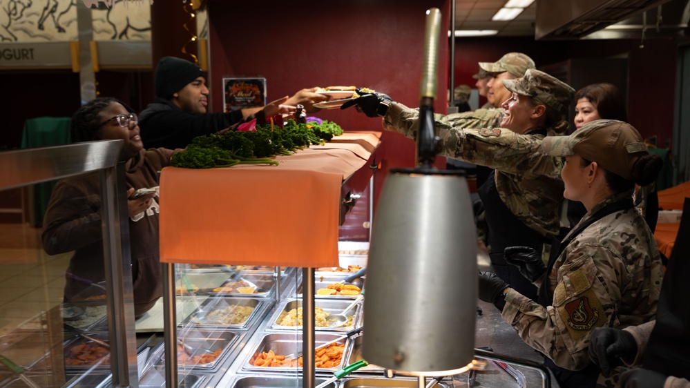 Team Osan leaders join Airmen for holiday meal