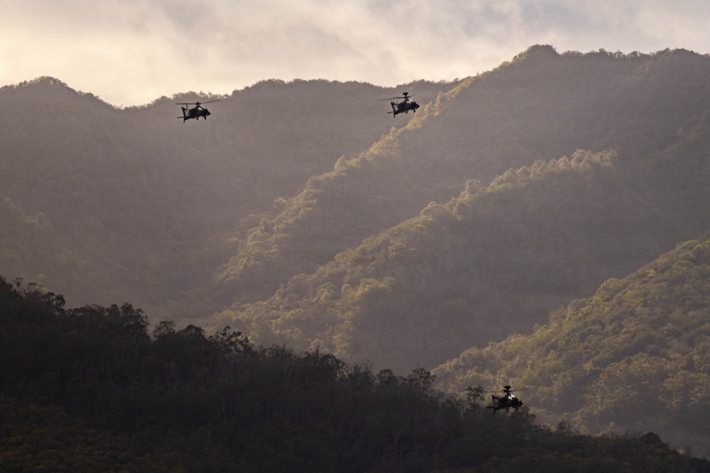 25th CAB Conducts AH-64 Apache Air Assault Operation