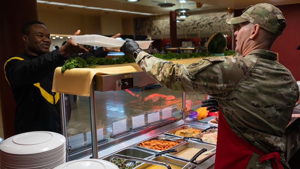 Team Osan leaders join Airmen for holiday meal