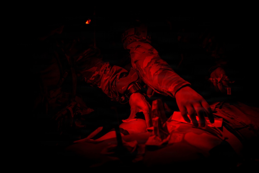 25th ID Conducts Night Operations