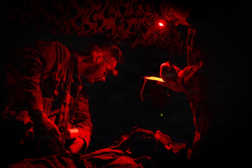 25th ID Conducts Night Operations