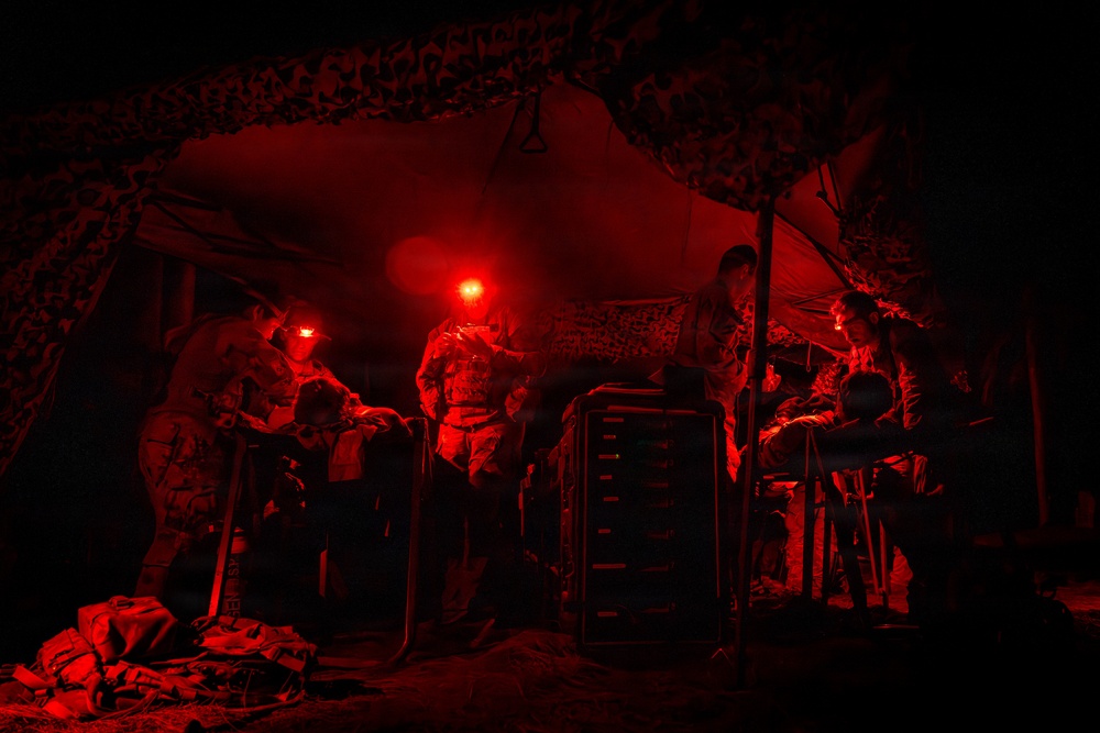 25th ID Conducts Night Operations