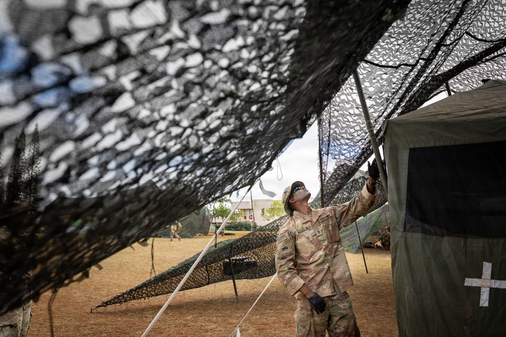 25th CAB HHC Sets up a Tactical Operations Center