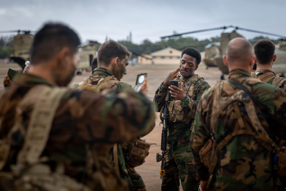 25th CAB Conducts Night Air Assault Operation