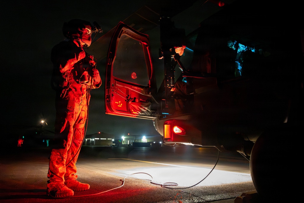 25th CAB Conducts Night Air Assault Operation