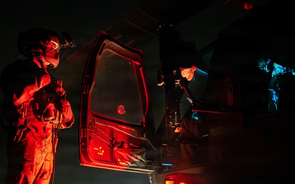 25th CAB Conducts Night Air Assault Operation