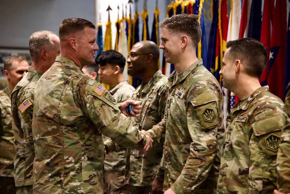 USAREUR-AF G2 Col. Harty Recognizes Soldiers' Outstanding Achievements in Avenger Triad 25