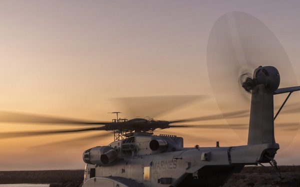 1st Recon Bn., VMX-1 conduct night helocast using CH-53K