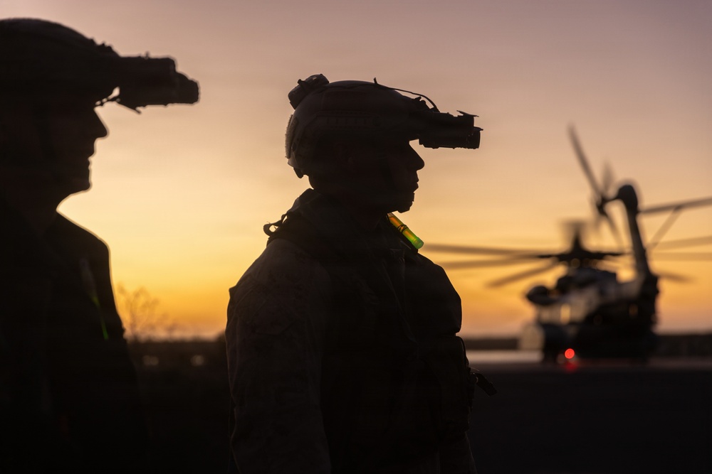 1st Recon Bn., VMX-1 conduct night helocast using CH-53K