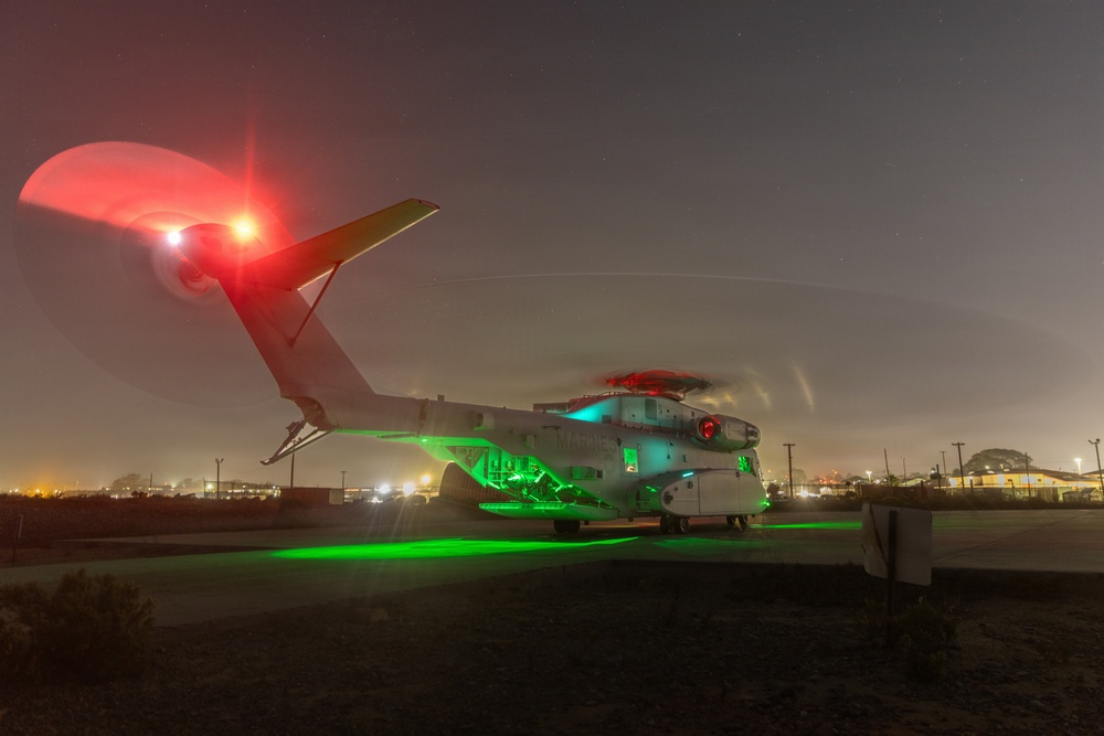 1st Recon Bn., VMX-1 conduct night helocast using CH-53K