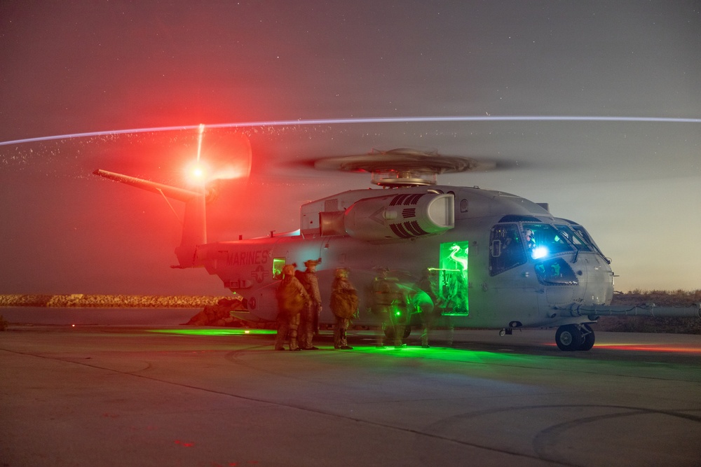 1st Recon Bn., VMX-1 conduct night helocast using CH-53K