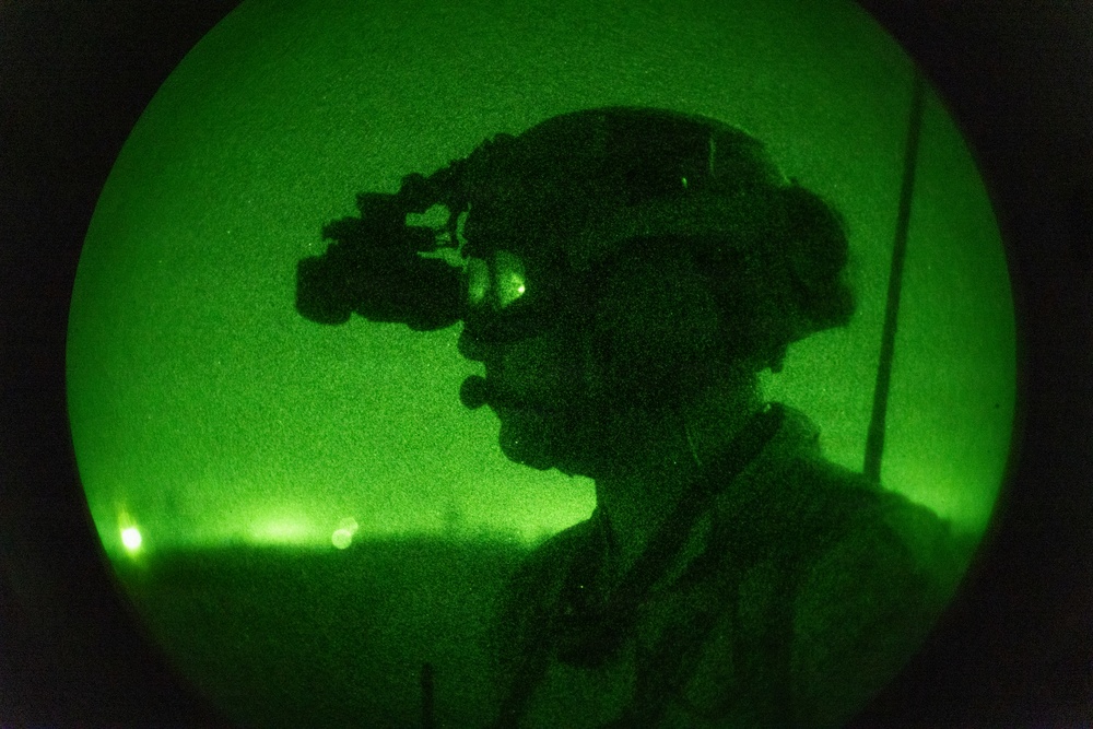 1st Recon Bn., VMX-1 conduct night helocast using CH-53K