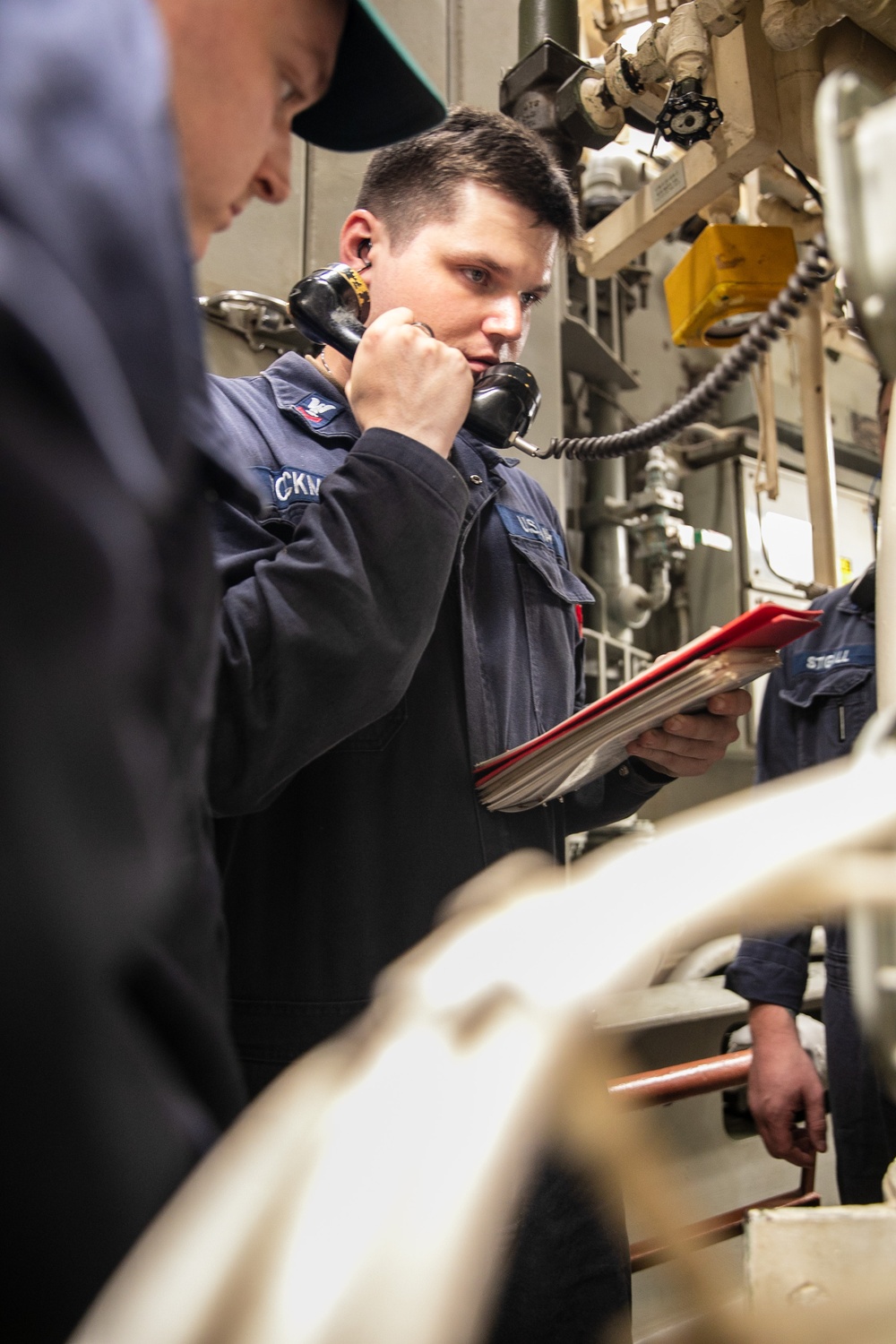 USS Mitscher (DDG 57) Sailors conduct engineering casualty drill underway