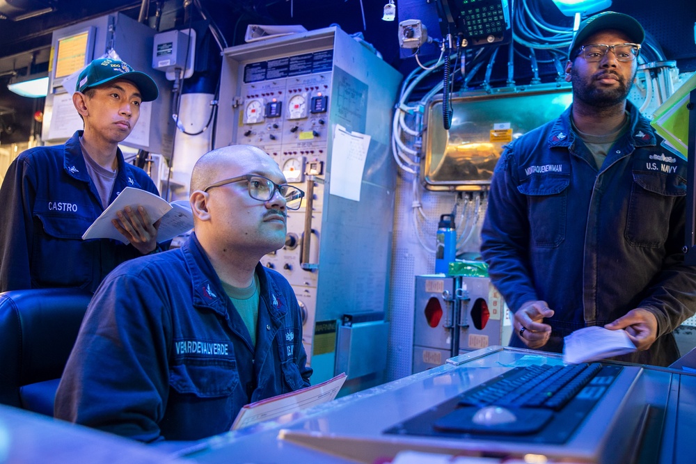 USS Mitscher (DDG 57) Sailors conduct engineering drills underway