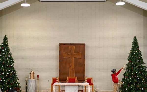 NAVSTA Rota Chapel Christmas decorating