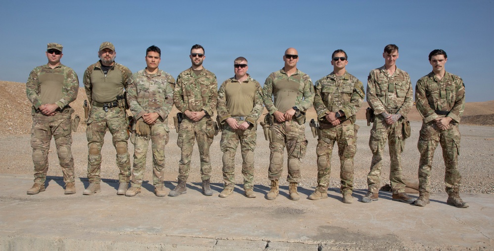 Coalition Forces test their mettle for a Dutch Qualification Badge