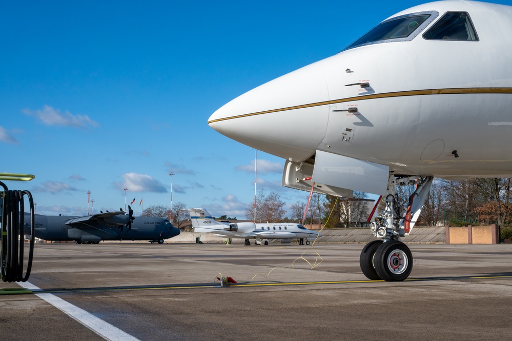 76th AS conduct training flight to maintain airlift readiness