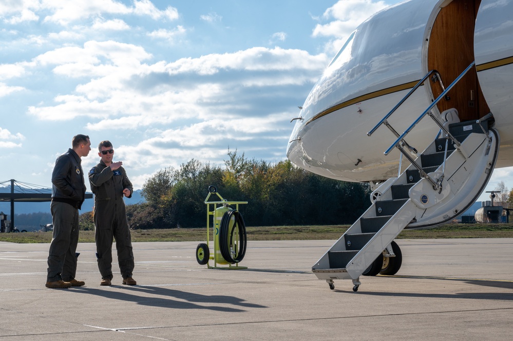 76th AS conduct training flight to maintain airlift readiness