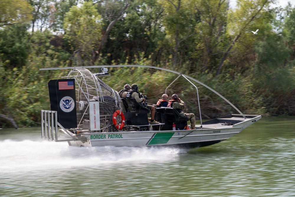Coast Guard Atlantic Area Commander visits Coast Guard, U.S. Border Patrol personnel at southern border
