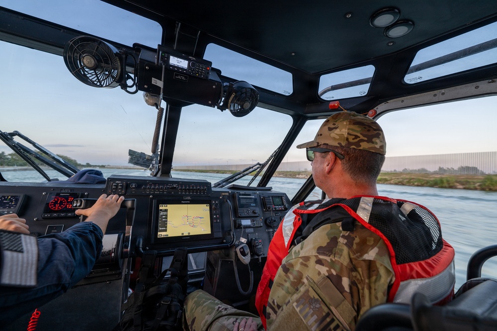Coast Guard Atlantic Area Commander visits Coast Guard, U.S. Border Patrol personnel at southern border