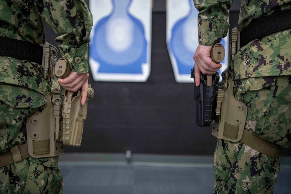 Recruits Practice Marksmanship