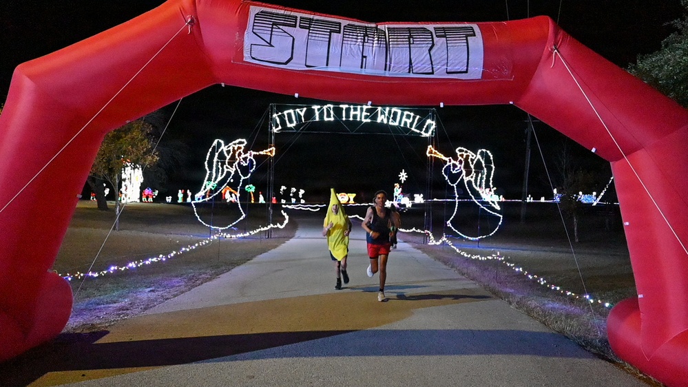 Turkey, Tinsel Family Fun Run ushers in holiday season at BLORA