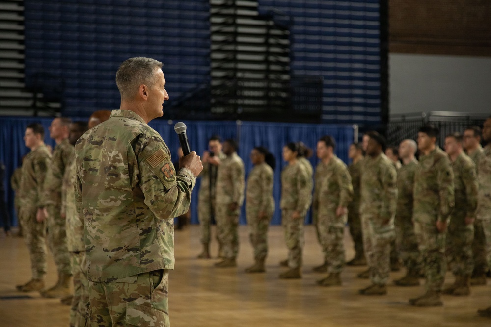 Thanksgiving at the D.C. Armory Brings Together National Guard and Senior Leaders