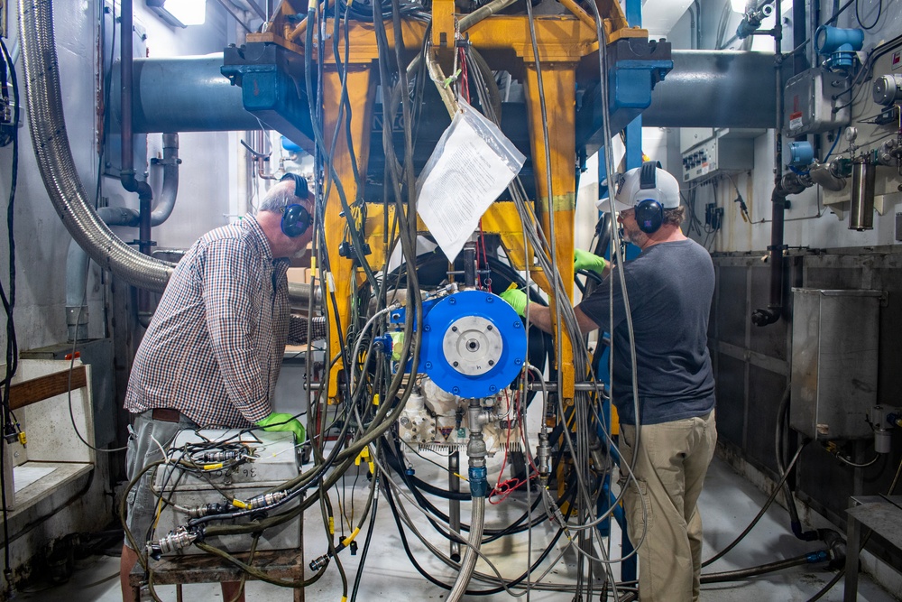 FRCE reestablishes repair capability in support of vital carrier delivery mission