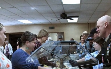 Fort Carson prepares Thanksgiving meals for community