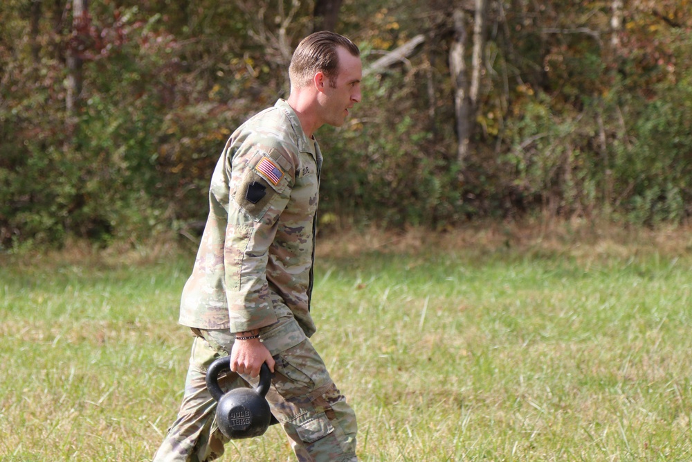 Soldiers selected for international best squad competition