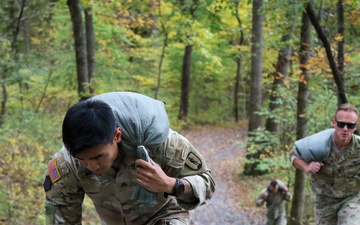 Soldiers selected for international best squad competition