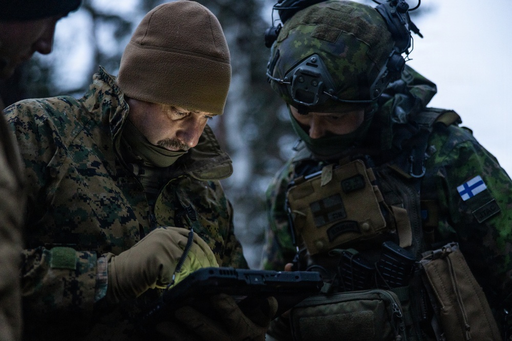 U.S. Marines and Finnish JTAC execute sUAS integrated training in Finland