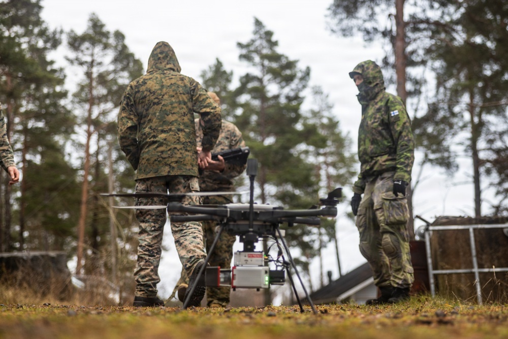 U.S. Marines and Finnish JTAC execute sUAS integrated training in Finland