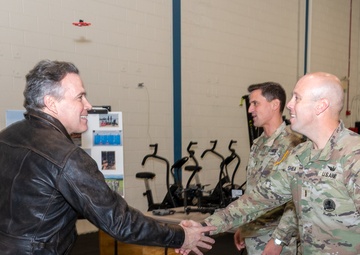 Sen. McCormick visits Pa. National Guard