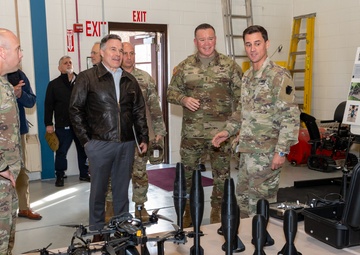 Sen. McCormick visits Pa. National Guard