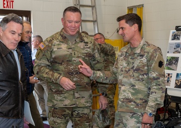 Sen. McCormick visits Pa. National Guard