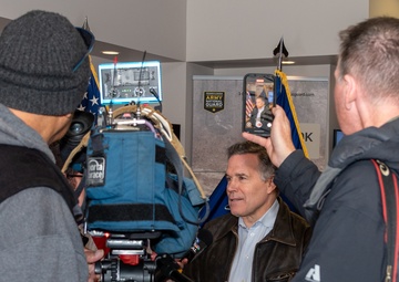 Sen. McCormick visits Pa. National Guard