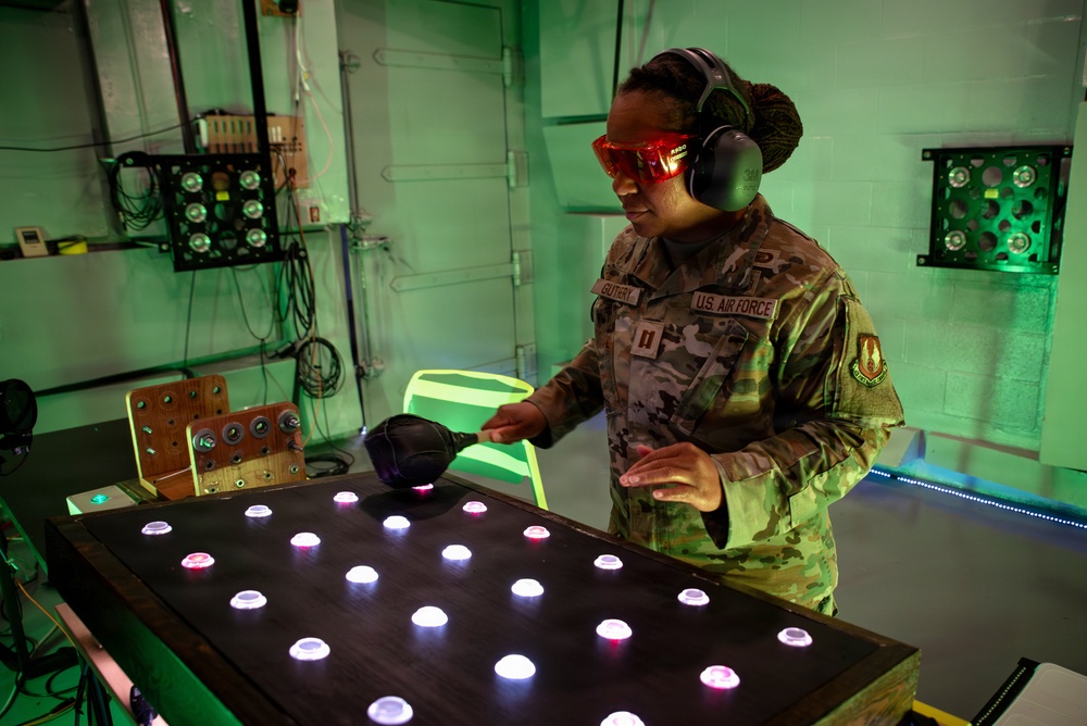 AFRL’s 711 HPW studies impact of noise on performance, hearing health