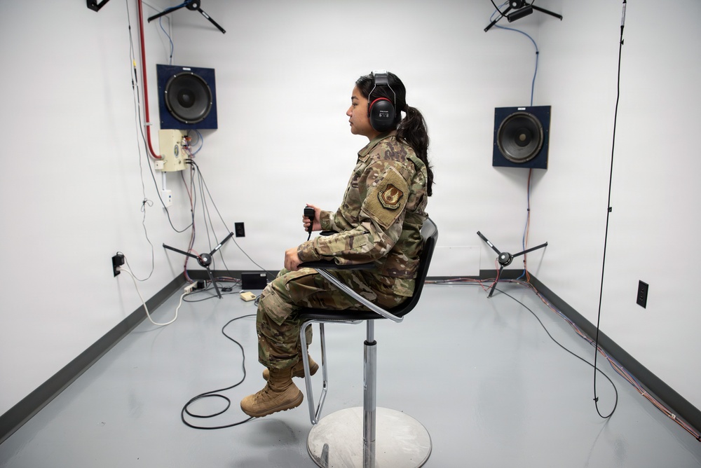 AFRL’s 711 HPW studies impact of noise on performance, hearing health