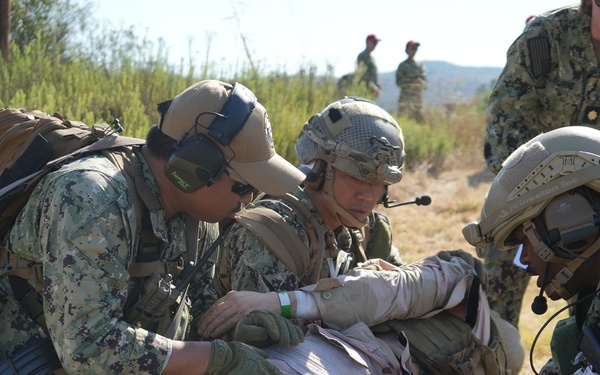 EXMEDs Train with Marines, Osprey for Battlefield Care