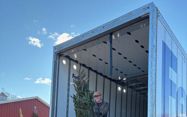 NY National Guard volunteers to give lift to Trees for Troops