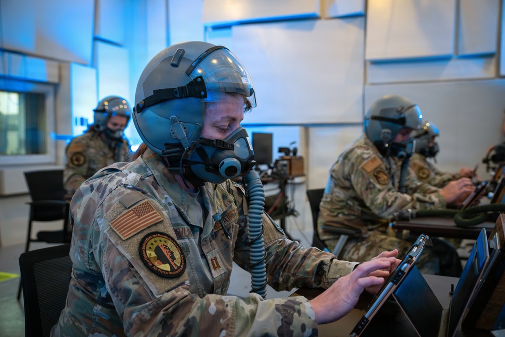 AFRL’s 711 HPW assesses speech intelligibility under realistic aviation conditions