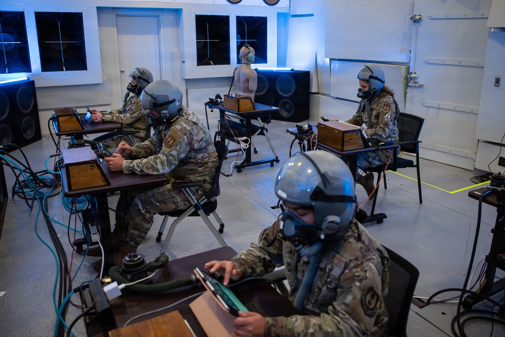 AFRL’s 711 HPW assesses speech intelligibility under realistic aviation conditions